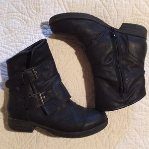 Black Jellypop bootie size 7.5